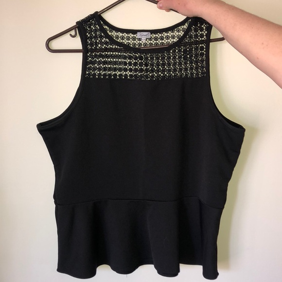 Black tank top - Picture 1 of 3